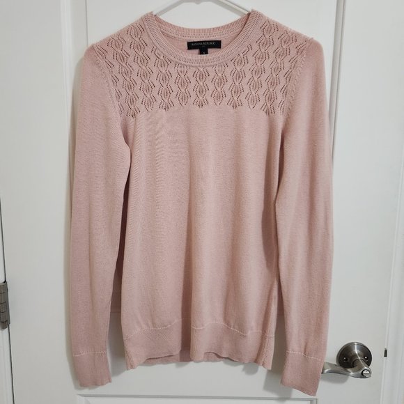 Banana Republic Factory Sweaters - Banana Republic Factory Pink Sweater Size S